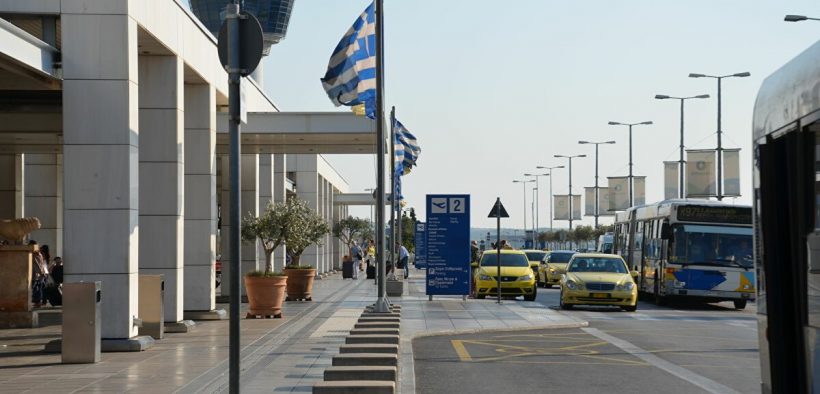 كورونا يمدد قيود السفر في اليونان