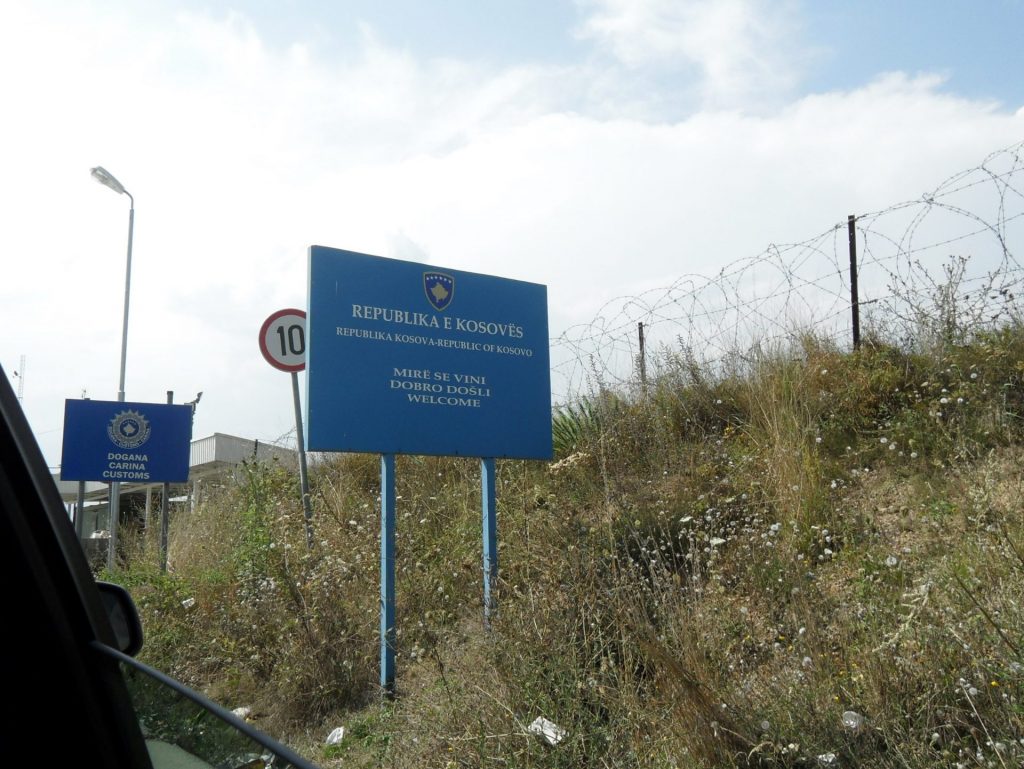 تصاعد التوتر على الحدود بين كوسوفو وصربيا