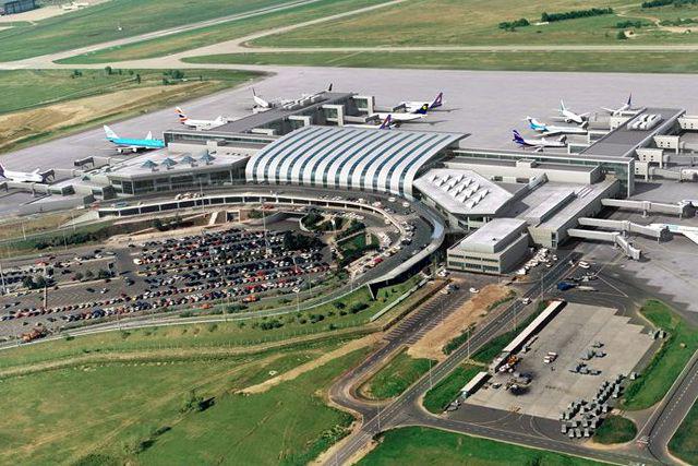 المجر تعتزم الاستحواذ على مطار بودابست