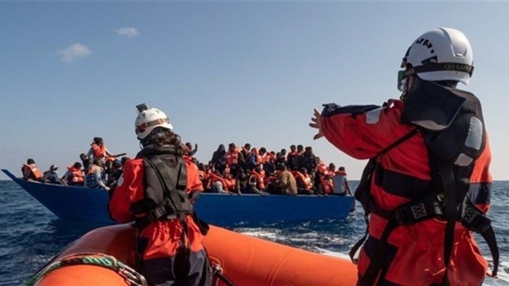 اعتراض زورقين يقلان 550 مهاجرا قبالة السواحل الليبية