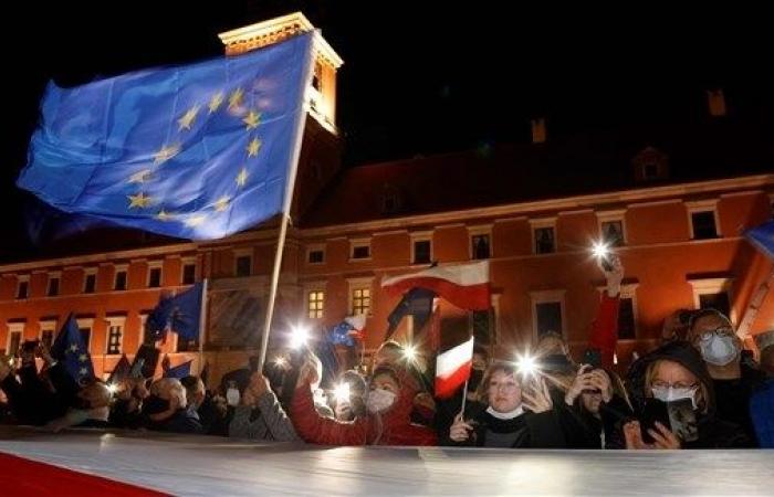 بولندا.. تظاهرات للمطالبة بالبقاء داخل الاتحاد الأوروبي