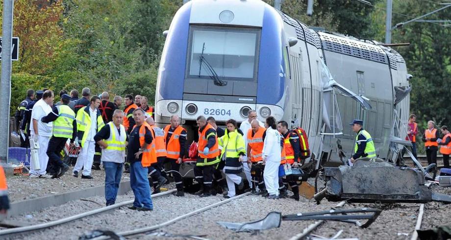 مقتل 3 مهاجرين صدمهم قطار في جنوب فرنسا