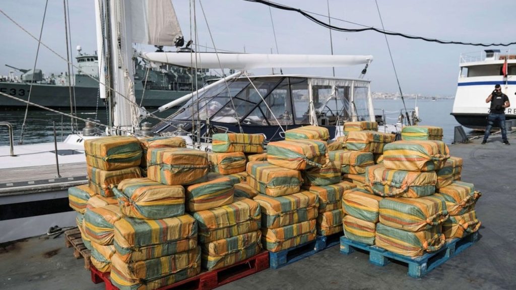 الأضخم منذ 15 عاما.. مصادرة 5.2 طن كوكايين قبالة ساحل البرتغال