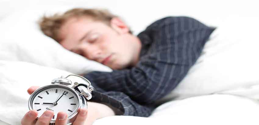 دراسة تكشف سبب ضرر النوم أكثر من 6.5 ساعة في اليوم