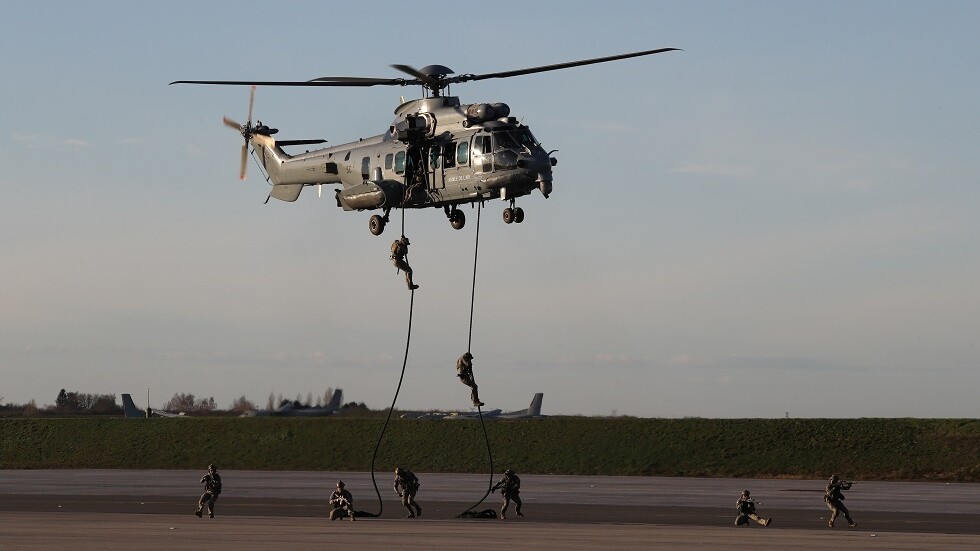فرنسا ترسل قوة خاصة لاستعادة الأمن في "غوادلوب"