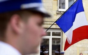 القضاء الفرنسي يحقق مع وزير بتهمة الاعتداء الجنسي