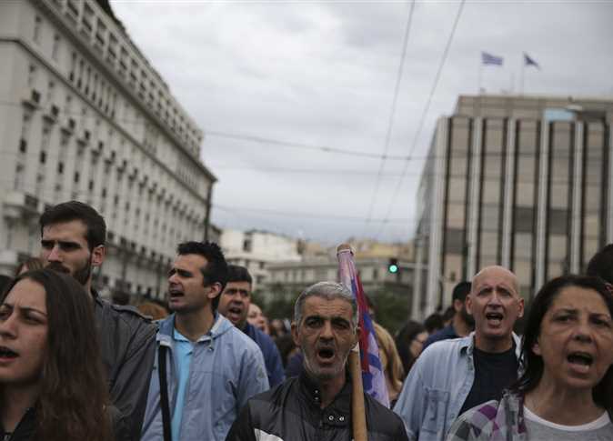 احتجاجات مطالبة بعودة الأجور والمعاشات لمستواها قبل الجائحة في اليونان