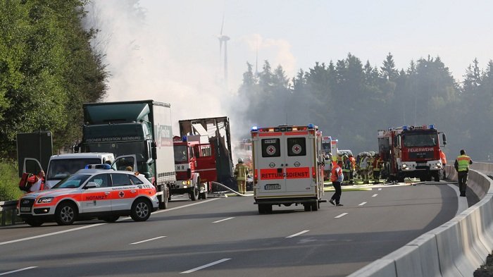 اصطدام شاحنة بقافلة عسكرية في ألمانيا