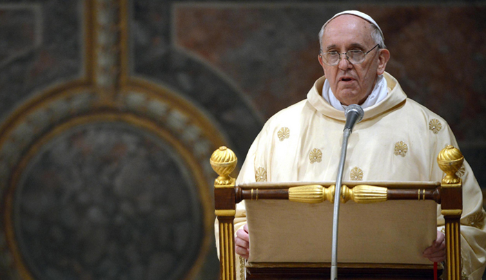 بابا الفاتيكان يدعو لوضع حد لمأساة المهاجرين