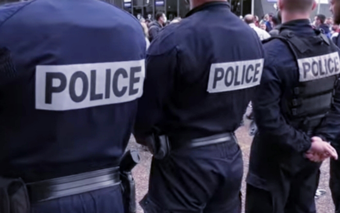 اشتباكات بين طالبي اللجوء والشرطة الفرنسية