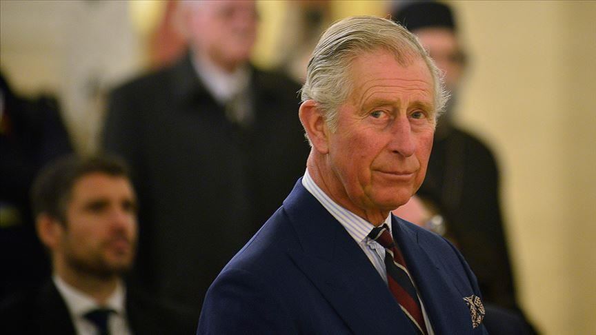 فيديو..الأمير تشارلز يتعرض لموقف محرج خلال مراسم رسمية في بريطانيا