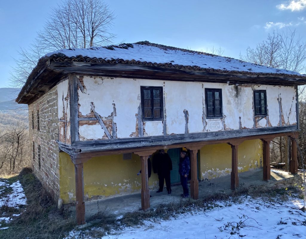 مسلمون في بلغاريا يبحثون عن دعم لترميم مسجد تاريخي