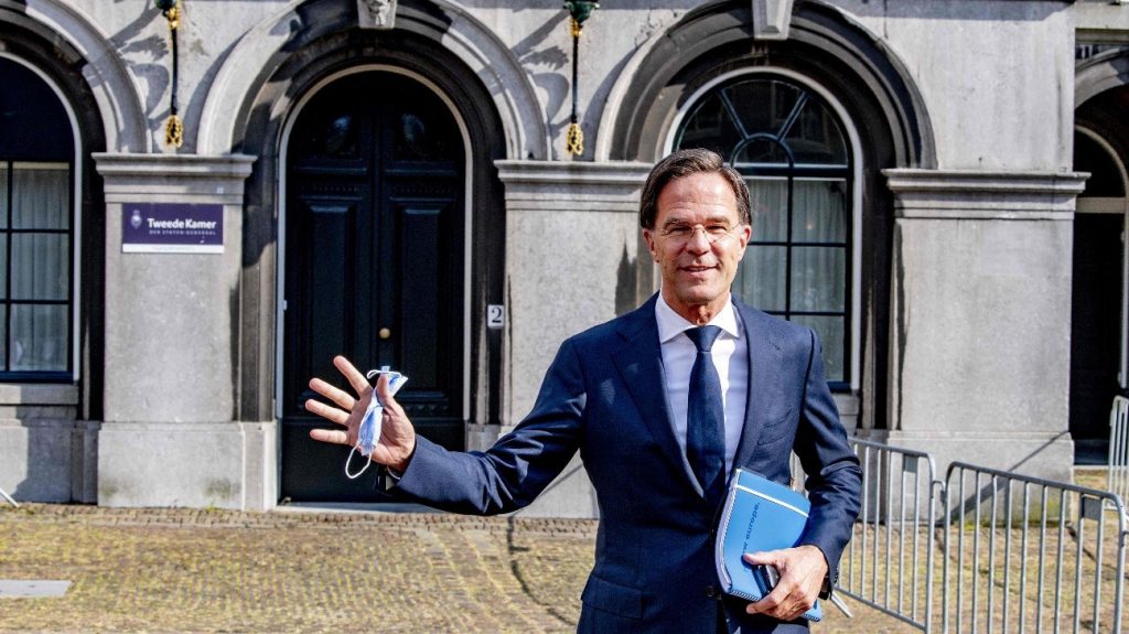 هولندا تمدد القيود المفروضة لمكافحة كورونا
