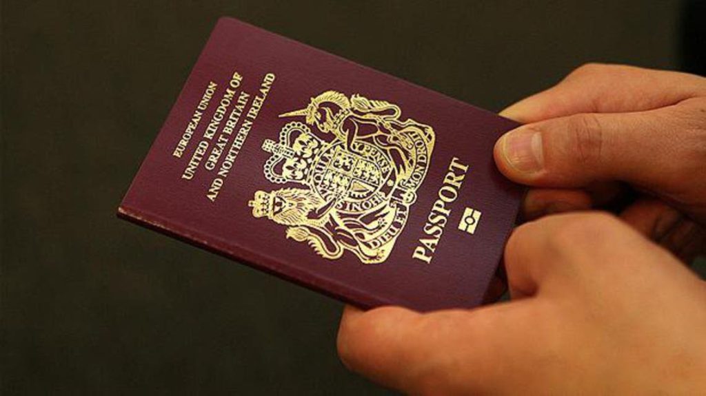 تقرير بريطاني يكشف ازدهار صناعة "الجوازات المزورة" لتسهيل سفر عناصر "داعش" إلى أوروبا وأمريكا