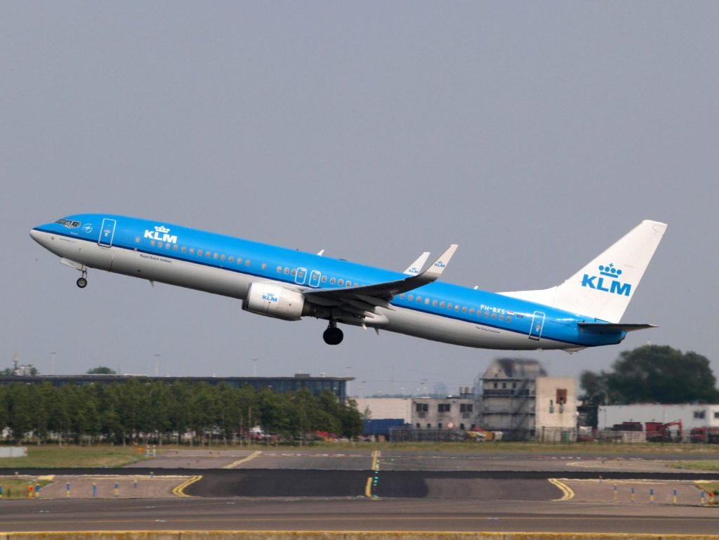 هولندا تعثر على مسافر أفريقي مختبئ بين عجلات طائرة