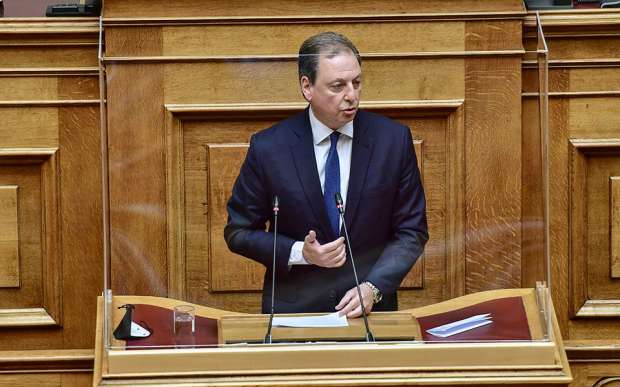 إقالة وزير يوناني بسبب سخريته من الجهود الحكومية