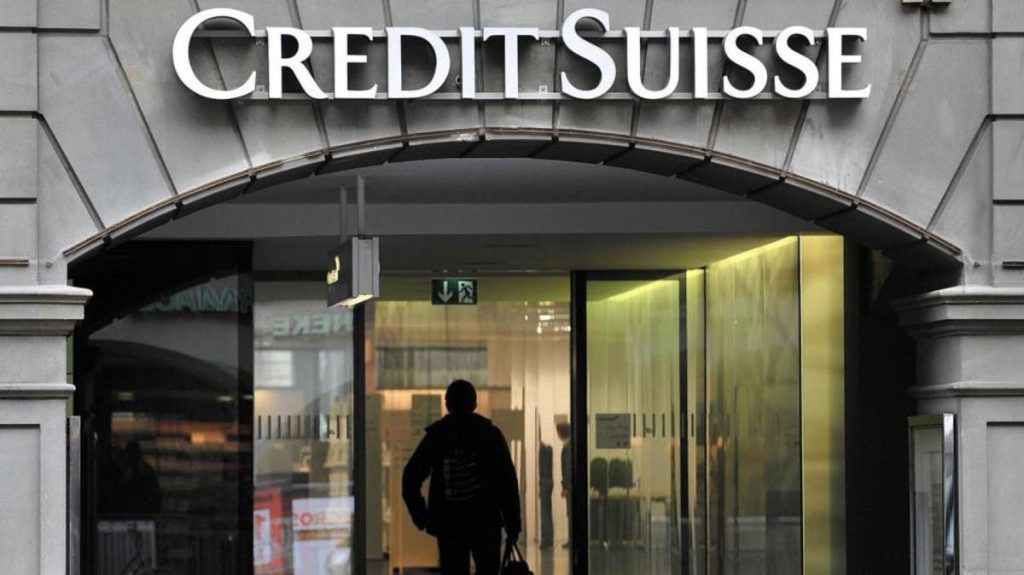 تسرب بيانات من مصرف سويسري يكشف تفاصيل 30 ألف عميل