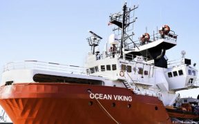 سفينة "أوشن فايكنغ" تنقذ 128 مهاجرا في المتوسط
