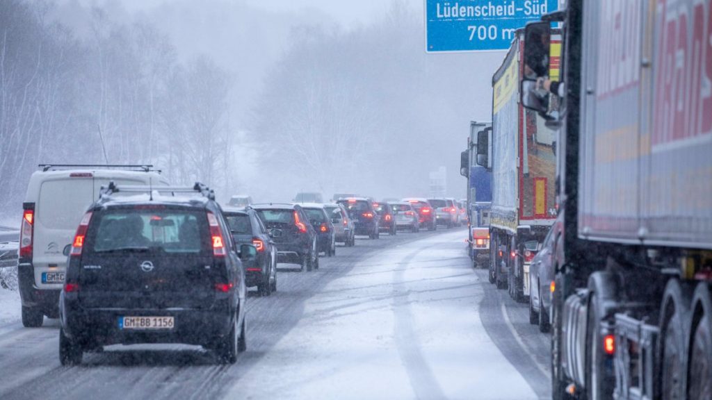 الجليد يتسبب بإصابة 40 شخصا في ألمانيا