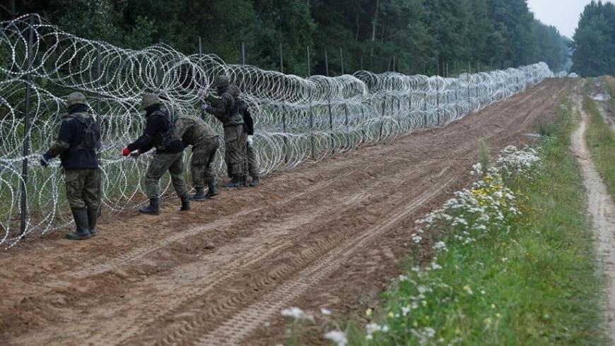 بولندا تضبط مهاجرين غير شرعيين قرب الحدود البيلاروسية