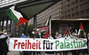 الشرطة تعتقل مشاركين في مظاهرة مؤيدة للفلسطينيين في العاصمة الألمانية