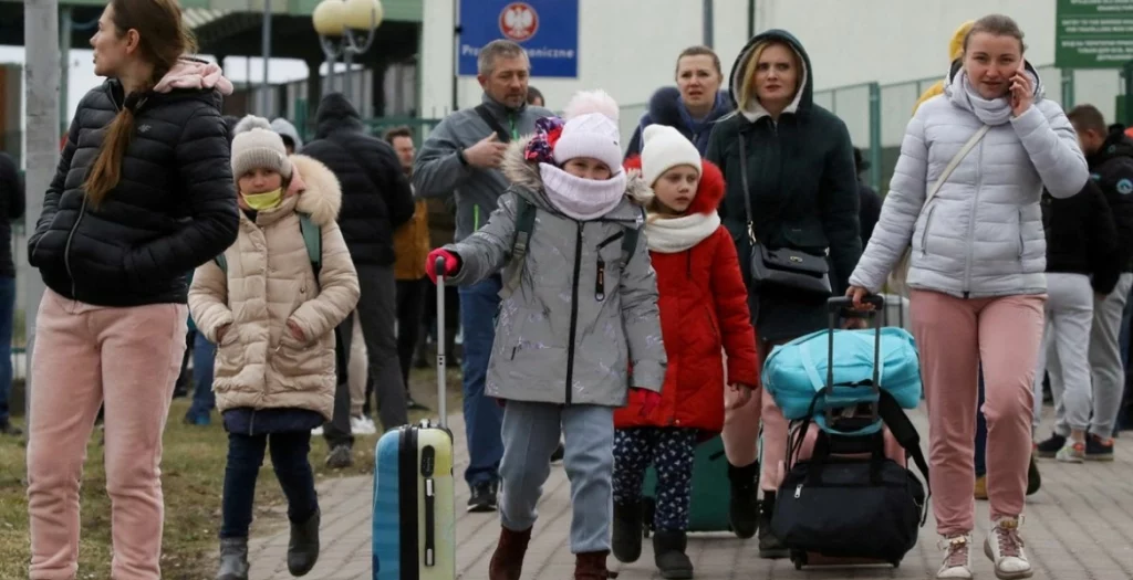 قبل موسم العطلات.. بلغاريا تنقل المهاجرين الأوكرانيين إلى مراكز الاستقبال