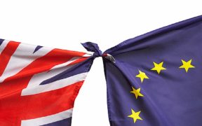 بريطانيا تمهل الاتحاد الأوروبي أسابيع للتوصل إلى اتفاق بشأن إيرلندا الشمالية