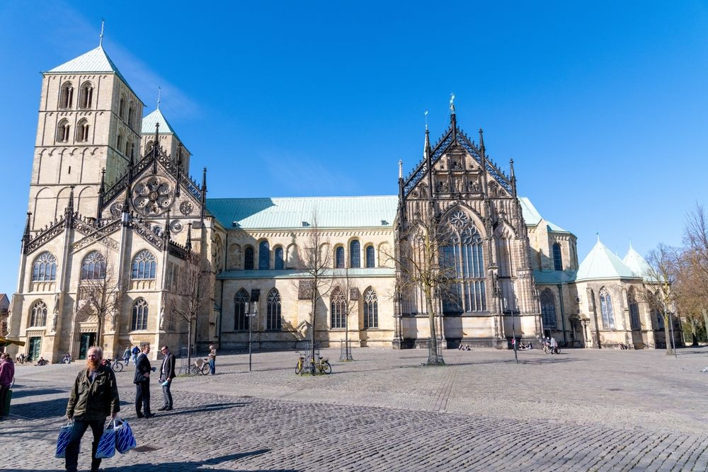 ألمانيا.. ارتفاع عدد القساوسة المتهمين بالانتهاكات الجنسية ضد القصر في أبرشية مونستر