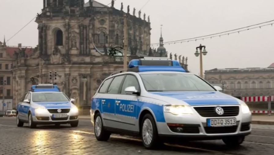 ألمانيا.. النيران تشتعل في 8 سيارات شرطة قبيل قمة مجموعة الـ7