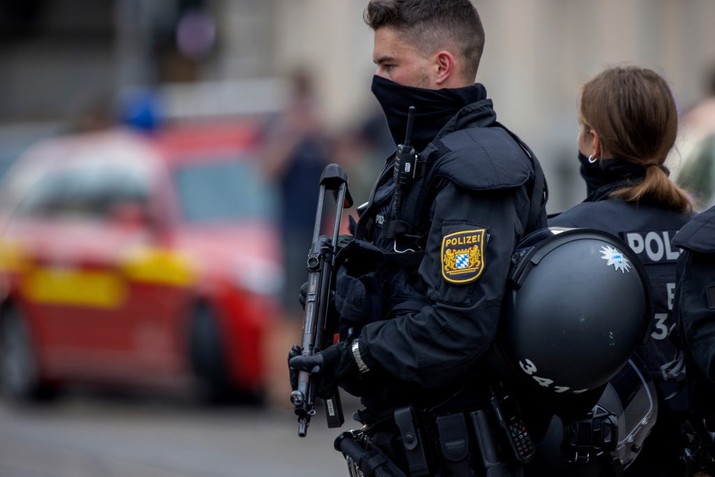 الشرطة الألمانية تضبط 30 كيلو هيروين في مطعم وجبات الخفيفة بنويكولن