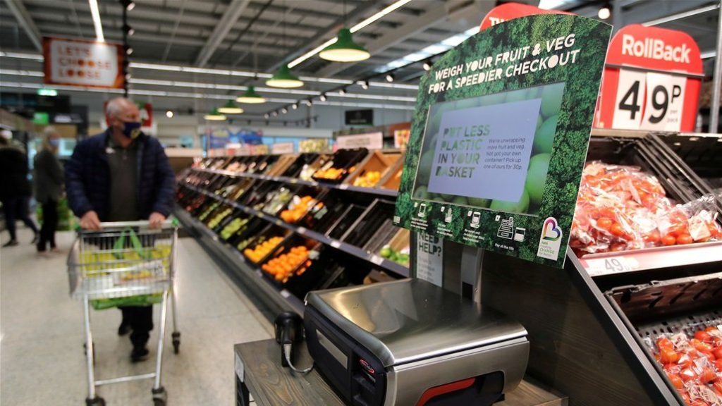 تقرير: أسعار المواد الغذائية في بريطانيا قد ترتفع بنسبة 15%