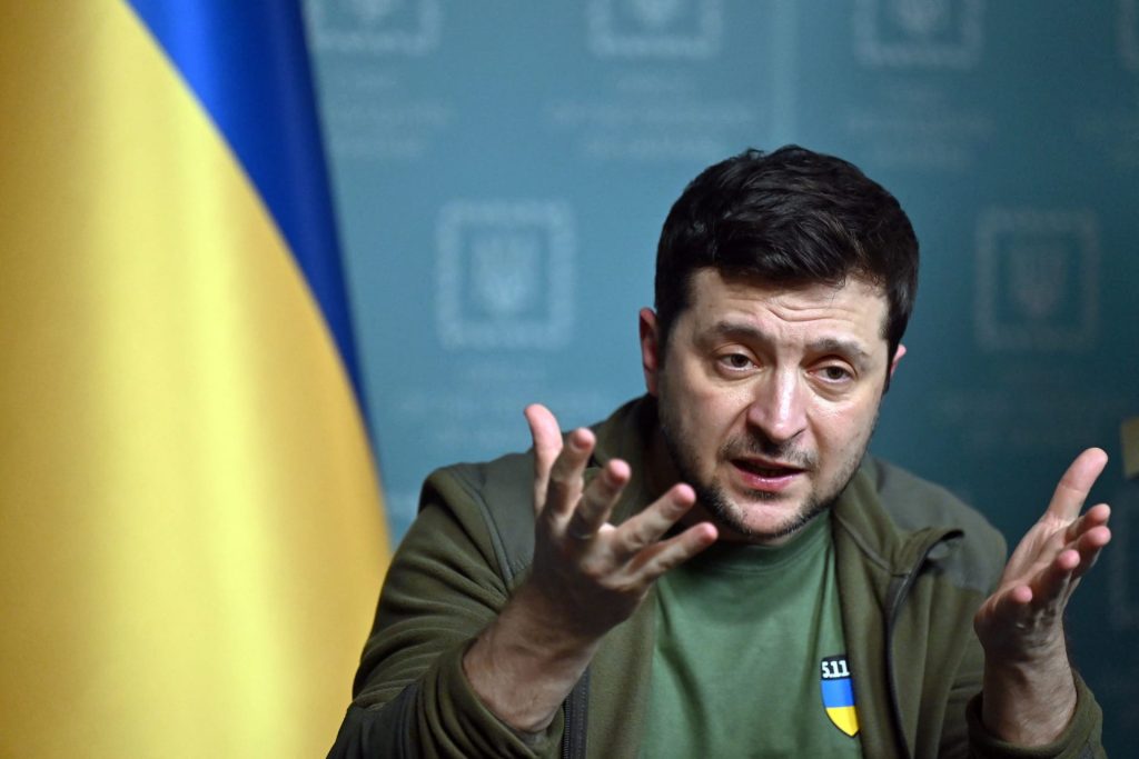 زيلينسكي يحذر: العالم سيواجه مجاعة إذا استمر حصار أوكرانيا