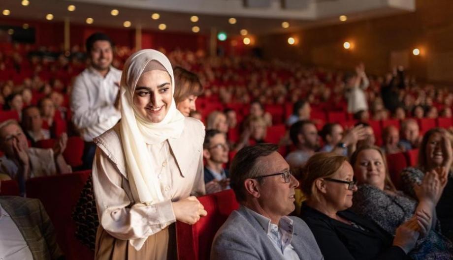 سورية تفوز بجائزة أفضل طلاب هولندا