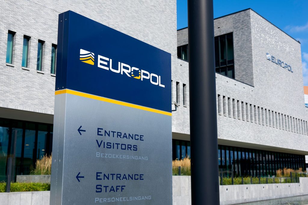 يوروبول: أوروبا أصبحت مركزا لتجارة وتهريب الكوكايين