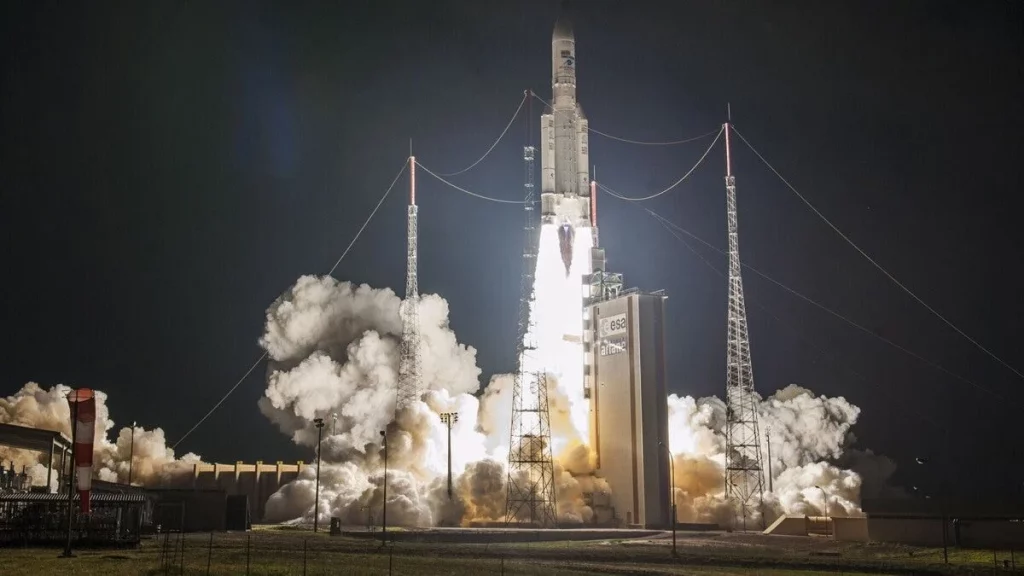 "أريان 5" يعيد أوروبا للفضاء بعد توقف عمليات المركبات الروسية