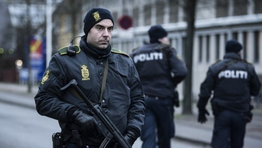 الدنمارك.. أنباء عن وقوع ضحايا بعد إطلاق نار من مسلح داخل مركز تسوق