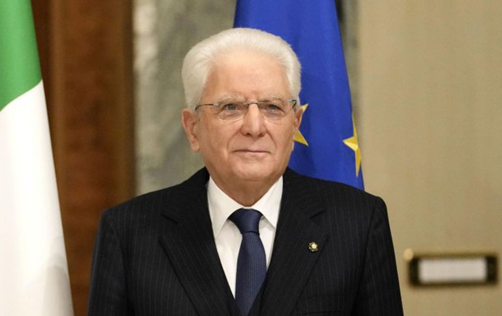 الرئيس الإيطالي يوقع مرسوماً لحل البرلمان