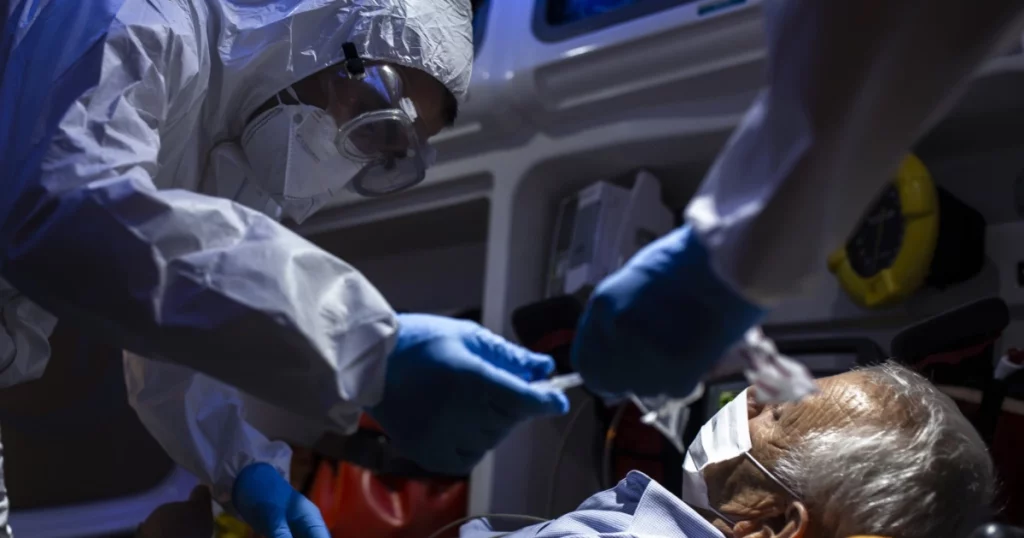 خبراء أوروبيون يحذرون من ارتفاع معدل الإصابات بفيروس كورونا