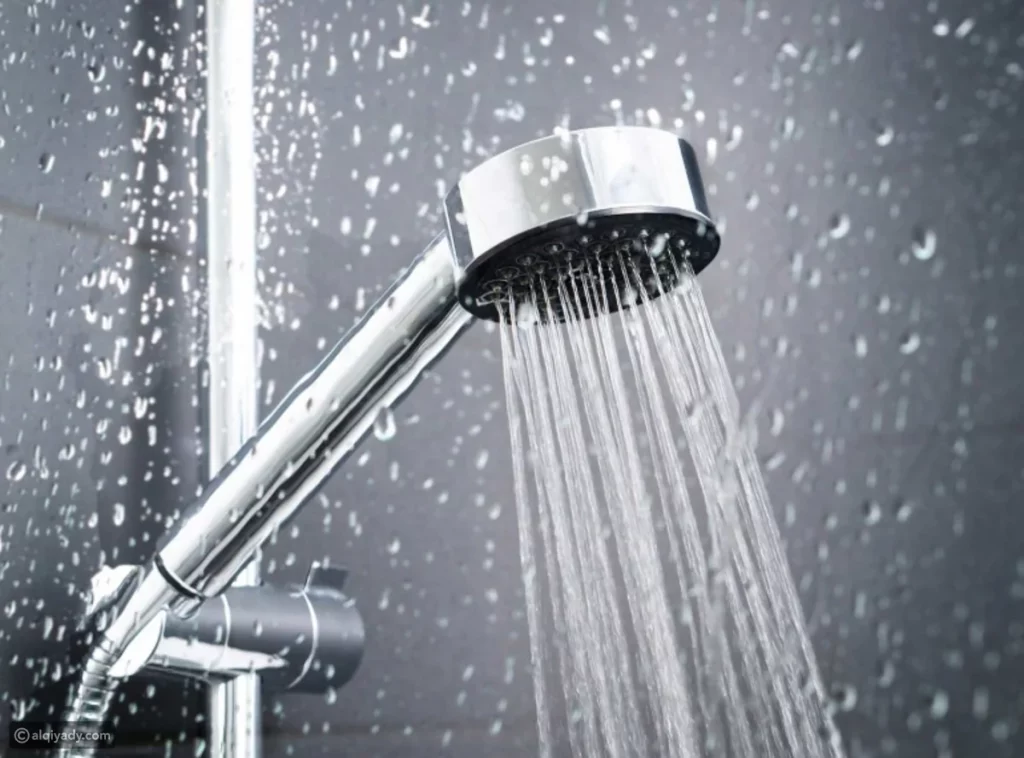 دراسة تحذر من تأثير الاستحمام بالماء البارد على القلب
