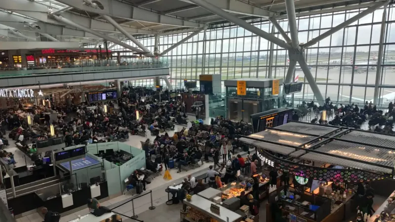 فوضى المطارات تتفاقم مع استمرار أزمة الموظفين في بريطانيا