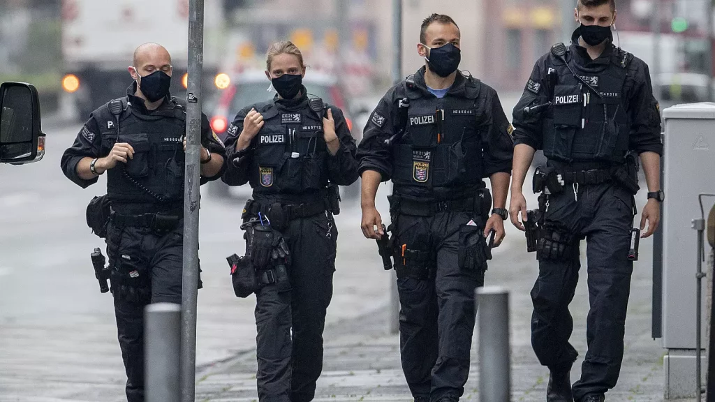 إصابة 16 شرطياً ألمانياً باختناقات إثر تسرب سائل سام غربي البلاد