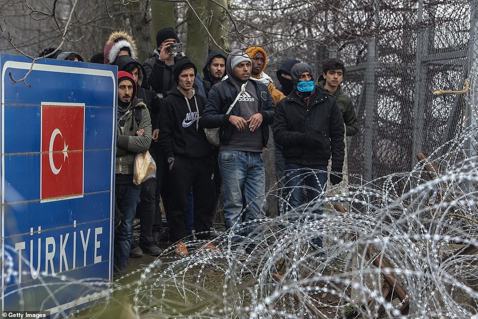 ما حقيقة محاولة 25 ألف شخص دخول اليونان عبر الحدود مع تركيا؟