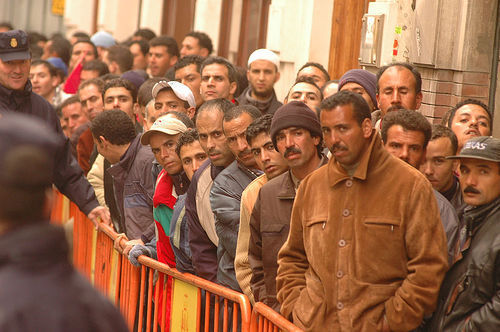 المغاربة يحتلون المرتبة الاولى من حيث العمالة الاجنبية في اسبانيا