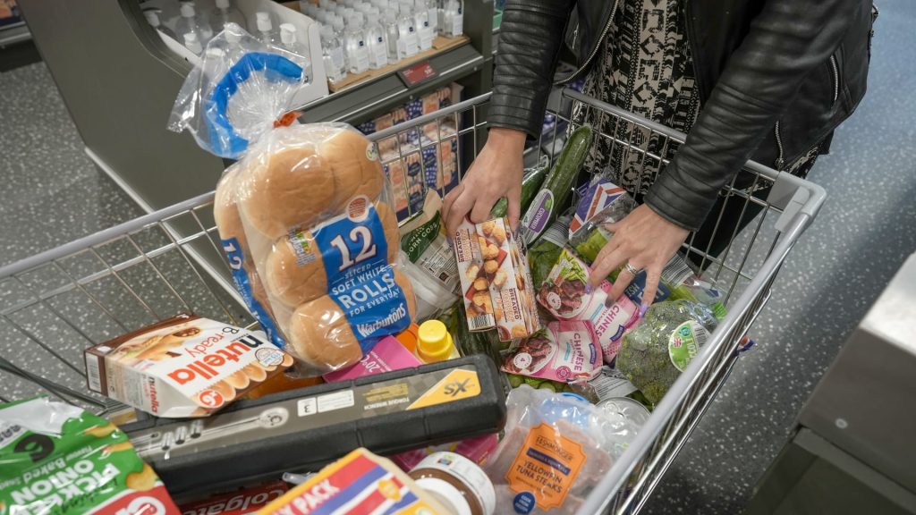 ارتفاع أسعار المواد الغذائية في بريطانيا إلى أعلى مستوى منذ 2005