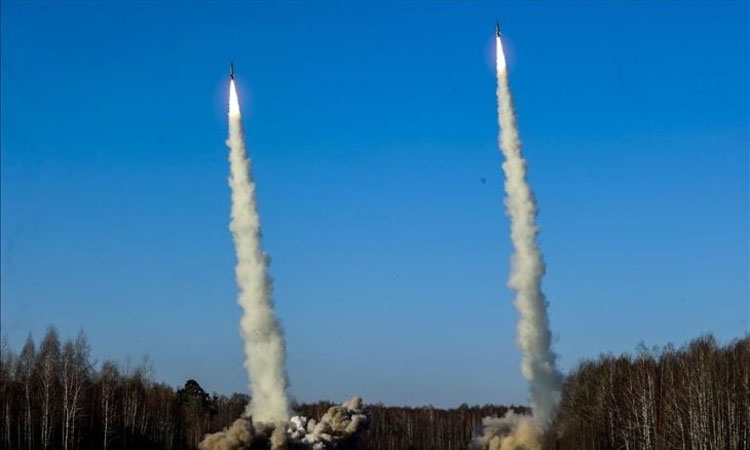 الجيش البريطاني: روسيا قصفت سدا في أوكرانيا بصواريخ باليستية