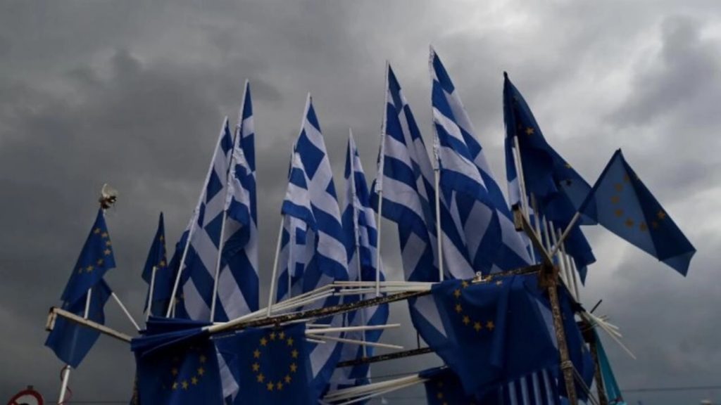 أثينا تتهم الاتحاد الأوروبي بتطبيق معايير مزدوجة في التعامل مع اللاجئين