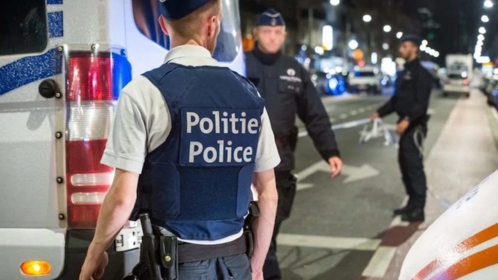 بلجيكا تحقق في مقتل شخص خلال مداهمة للشرطة ضد متطرفين يمينيين