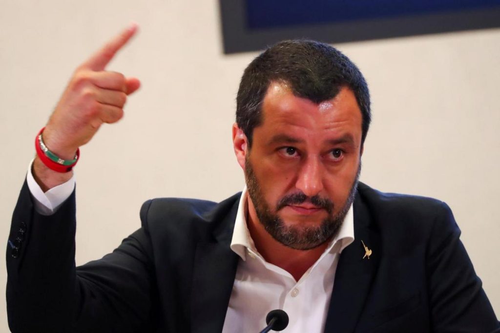 زعيم حزب الرابطة الإيطالي يتعهد بطرد المهاجرين غير النظاميين