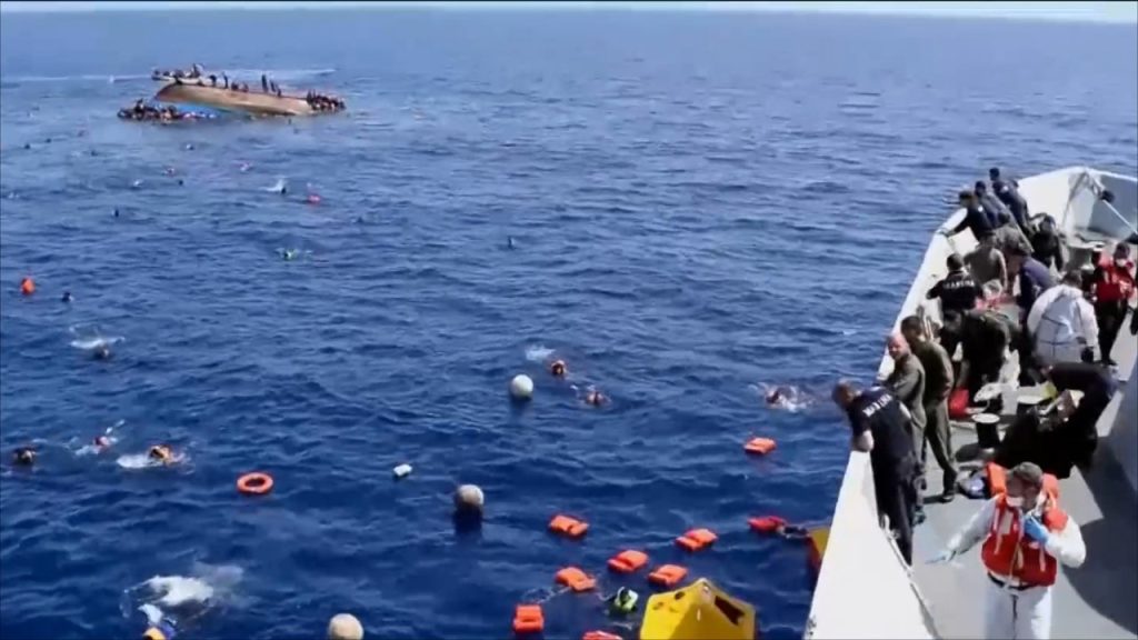 خفر السواحل الإيطالية ينتشل جثث 3 مهاجرين جنوب صقلية