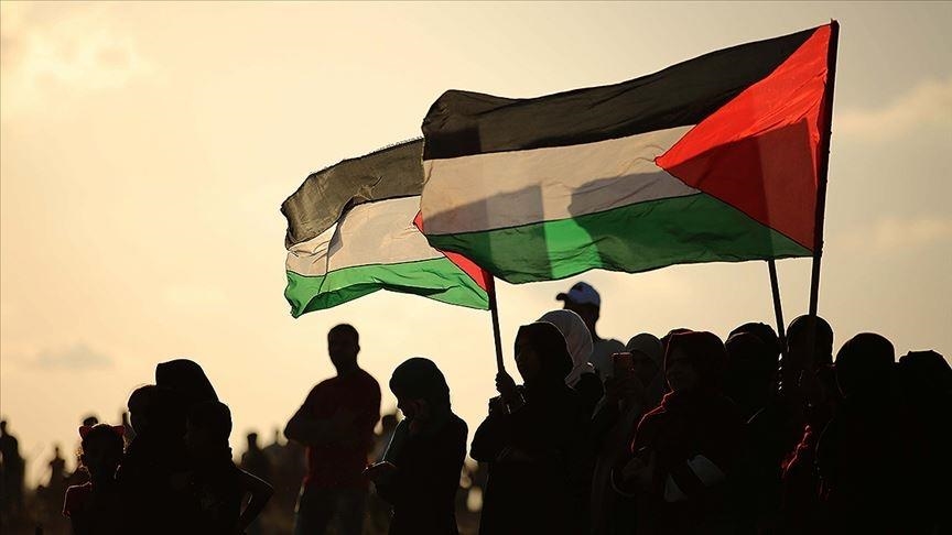 فلسطينيون يطالبون الحكومة البريطانية بتعويضات